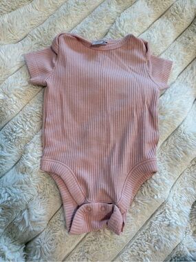 7/$30 Old Navy Ribbed Pink Short-Sleeve Baby Bodysuit